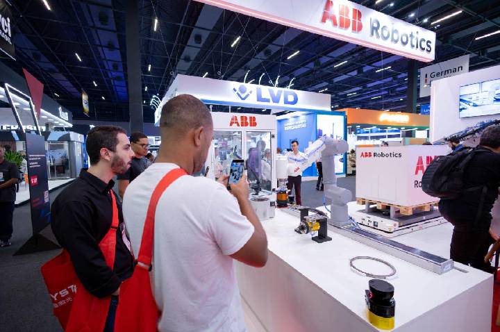 ABB Robotics apresenta futuro da manufatura autônoma na FEIMEC 2026 