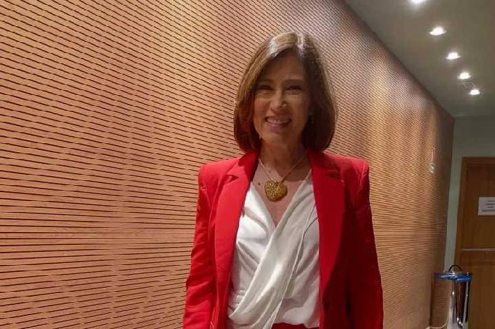 'Antes eu tinha mais vigor, hoje eu tenho mais domínio', diz Beth Goulart sobre maturidade