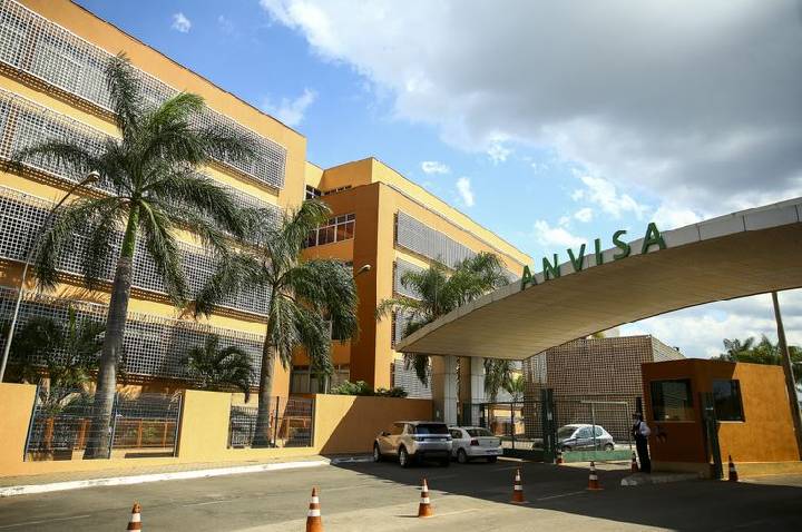 Anvisa proíbe suplementos e energéticos com adição de ozônio