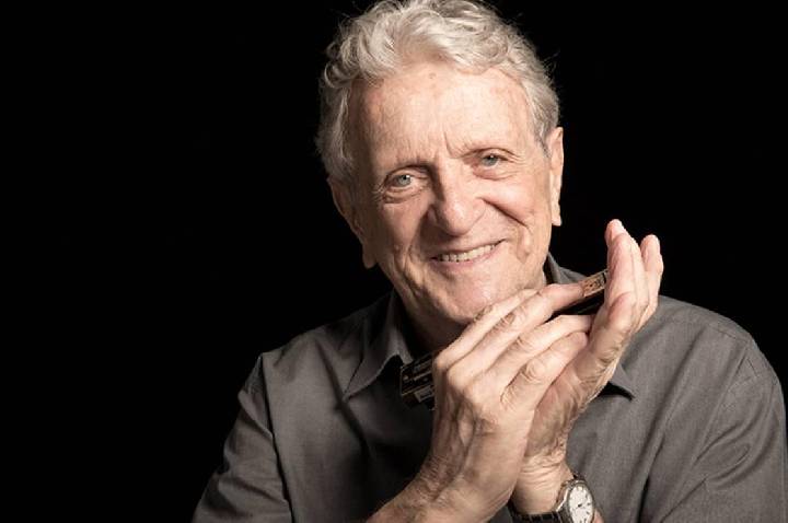 Aos 94 anos, a lenda da MPB Maurício Einhorn lança série de shows pelo RJ   