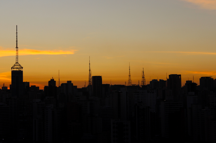 Apagões em São Paulo ampliam debate sobre energia reserva
