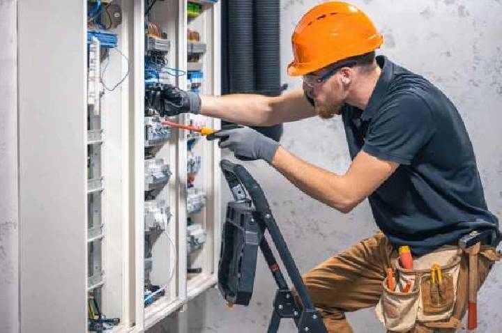Áreas de trabalho aquecidas: cursos em São Paulo auxiliam trabalhadores a se inserirem no mercado
