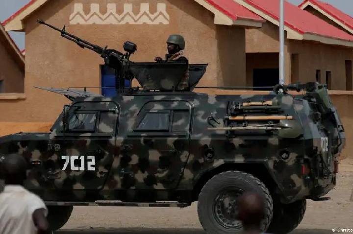 Ataque aéreo em mercado na Nigéria deixa ao menos 100 mortos