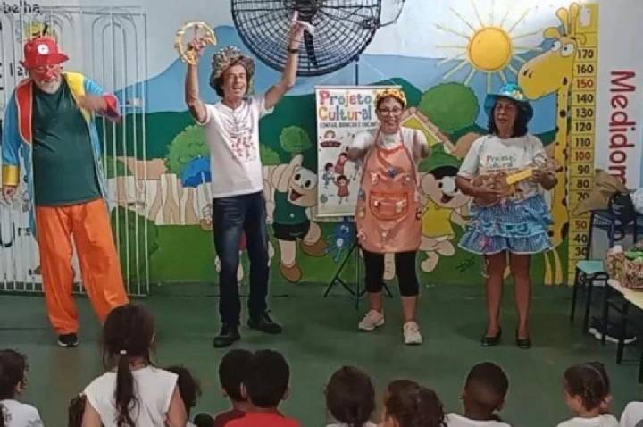 Biblioteca na Zona Noroeste de Santos recebe atividade especial pelo Dia Mundial do Livro