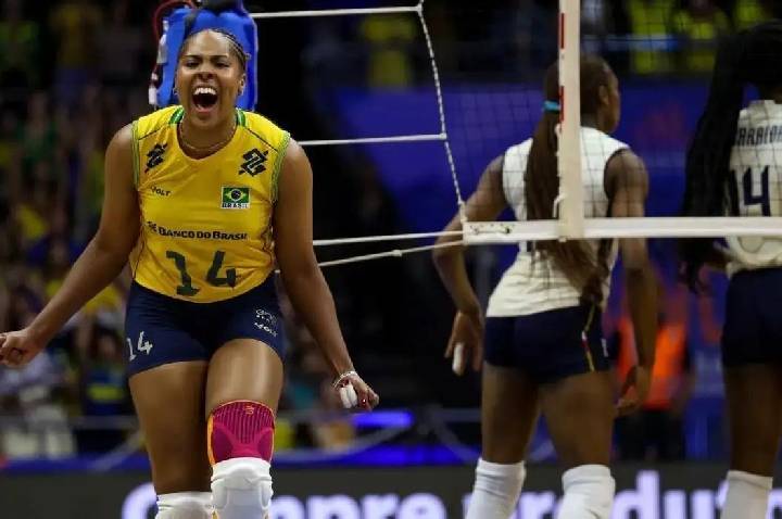 Brasil sofre, mas bate Itália por 3 sets a 2 na Liga das Nações
