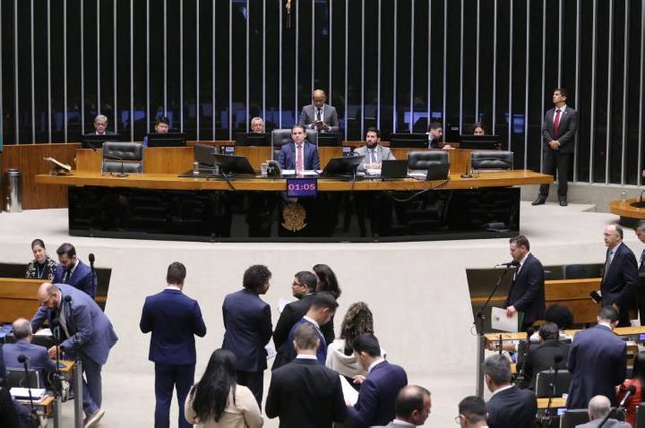Câmara aprova adesão do Brasil a acordo da OMC sobre comércio de aeronaves civis