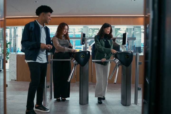 Campanha do Espro leva histórias de aprendizes aos cinemas