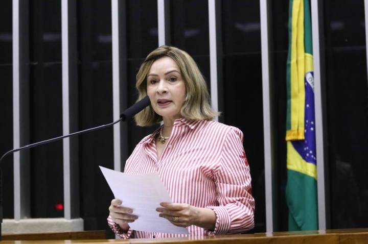 Comissão aprova criação de programa de pesquisa em biotecnologia na Amazônia Legal