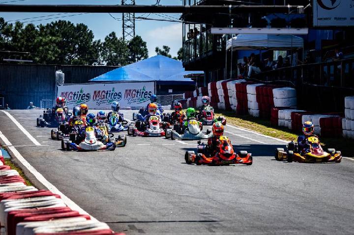 CRG lidera a Copa São Paulo Granja Viana de Kart na Rotax Max