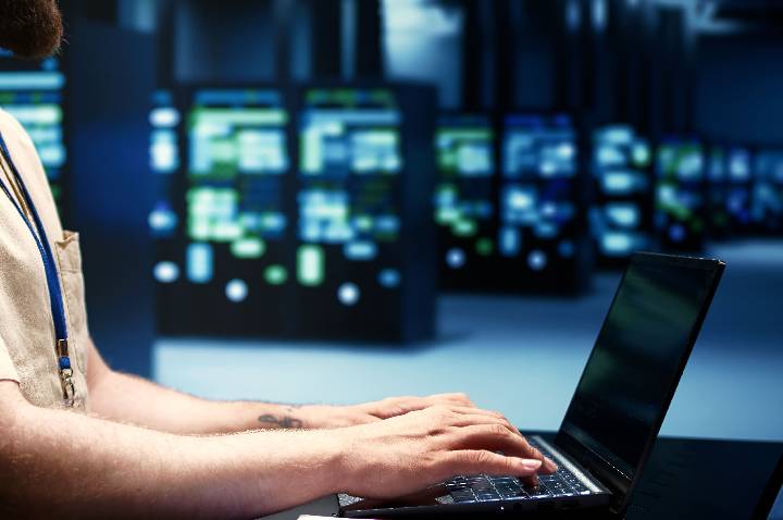 Data centers elevam demanda por energia e testes no Brasil
