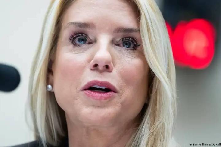 Donald Trump demite procuradora-geral dos Estados Unidos