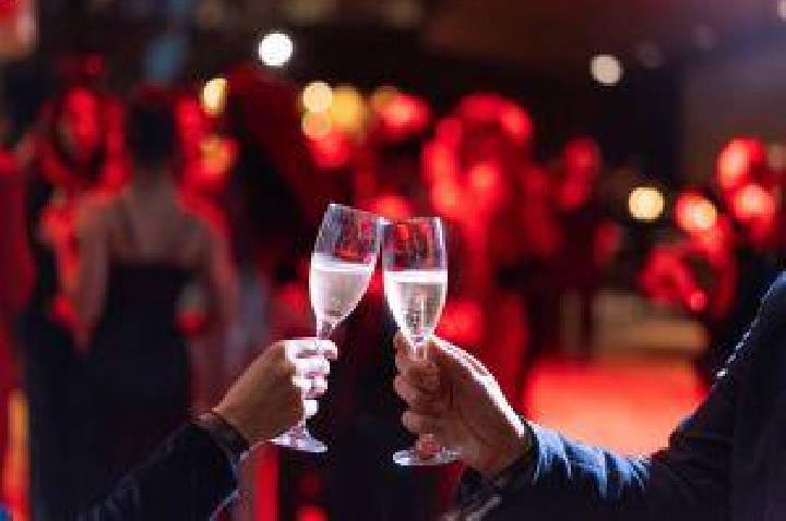Dress code, seleção e experiências VIP: como funciona a festa mais exclusiva do mundo sugar
