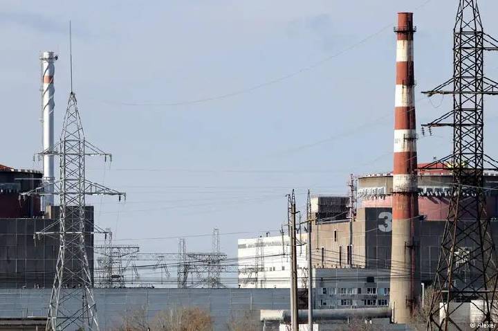 Drone atinge usina nuclear capturada pela Rússia, diz ONU