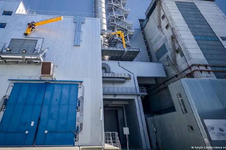 Drone russo atinge armazém nuclear em Chernobyl, diz Kiev