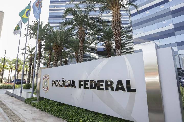 Em ação com a Interpol, PF prende em Dubai hacker do caso Banco Master