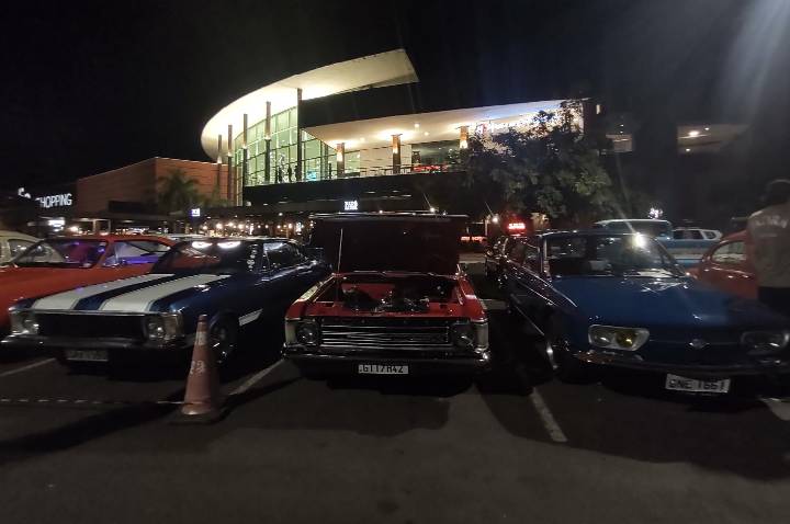 Encontro de Carros Clássicos movimenta o Uberlândia Shopping nesta quinta-feira