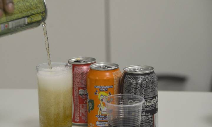 Fatores sociais empurram famílias para ultraprocessados, diz pesquisa