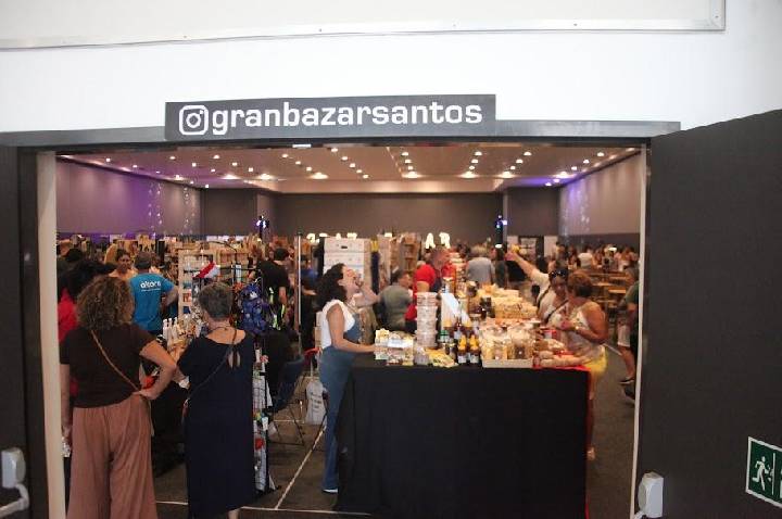 Feriadão com muita economia criativa para santistas escolherem presentes para as mães
