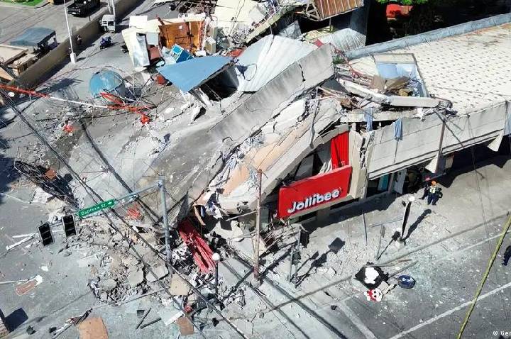 Forte terremoto deixa dezenas de mortos nas Filipinas