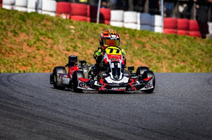 Gael Luz estreou no kartismo profissional com pódio na 2ª etapa da Copa São Paulo Granja Viana