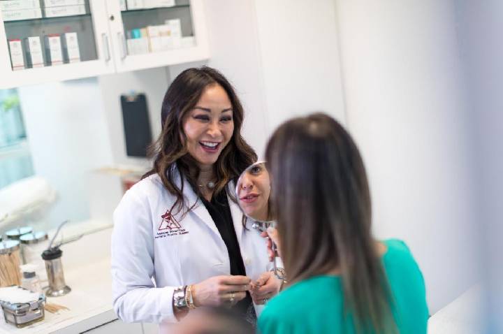 Galderma lança campanha “Acorde pronta com Restylane”