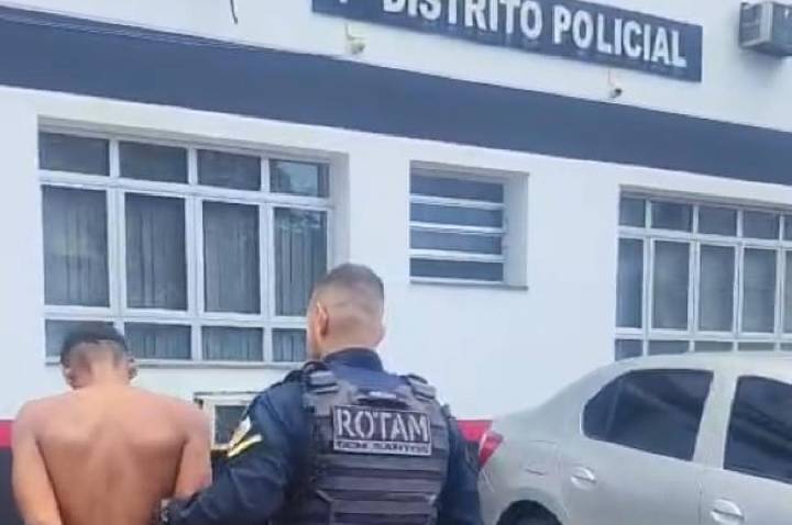 Guarda municipal de folga e ronda em moto detêm homem por roubo de correntinha em Santos