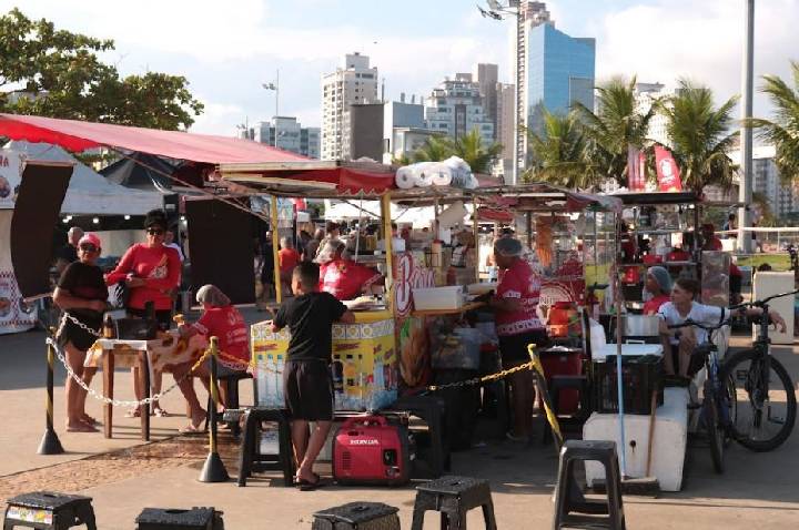 Hoje, segunda (20), ainda tem Rango de Rua em Santos