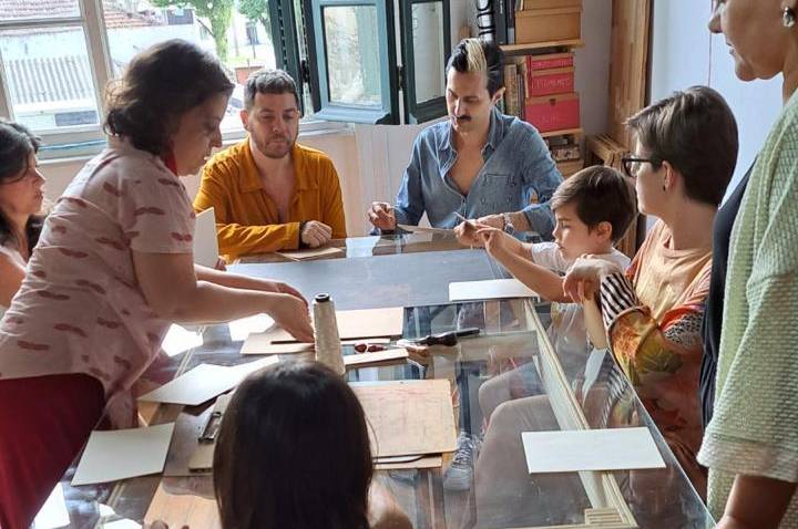 Jiboia Alteliê faz VII Encontro de Desenho gratuito em edifício histórico centro de Santos