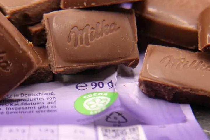 Justiça alemã: Milka enganou consumidores ao reduzir barras