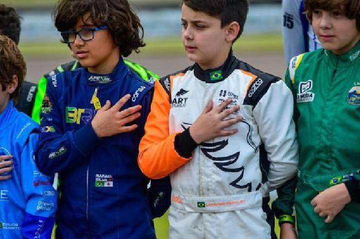 Lorenzo Kuhn arrisca tudo na última volta e fica fora do pódio do Campeonato Sul-Americano de Kart 4 Tempos