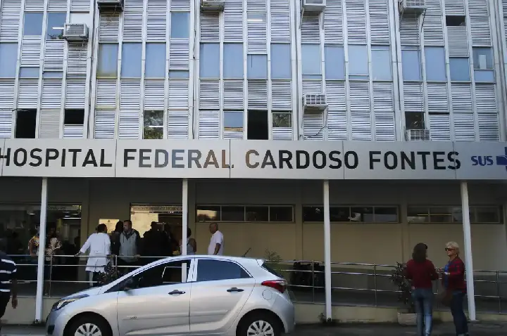 Lula inaugura emergência em hospital público do Rio de Janeiro