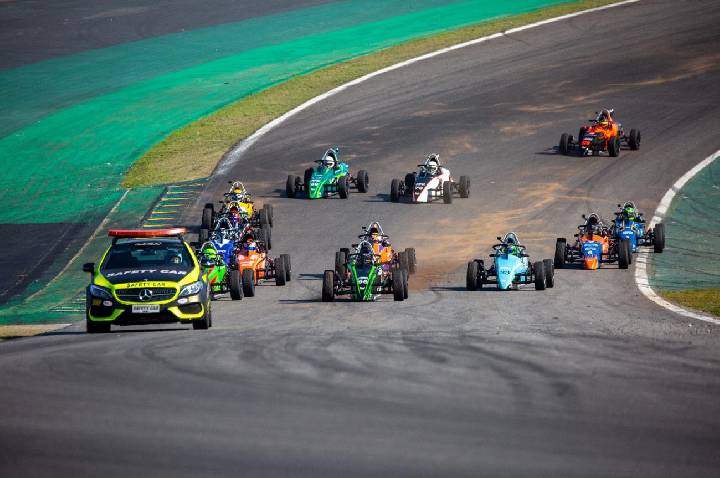 Médici e Veloso faturam vitórias na 4ª etapa do Paulista de Fórmula Vee em Interlagos