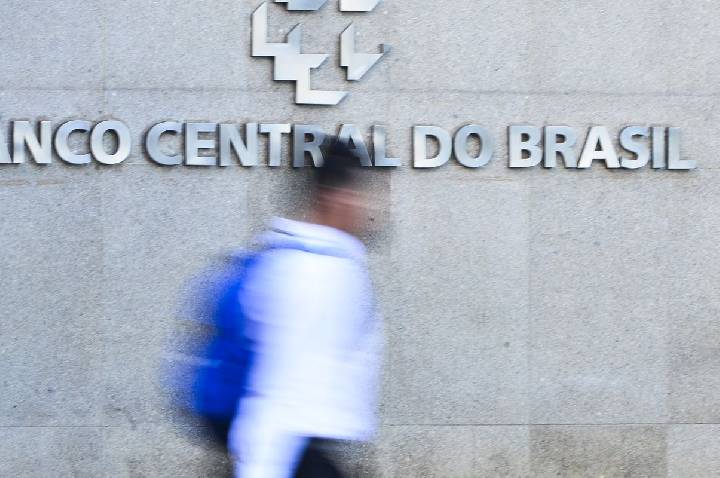 Mercado financeiro eleva previsão da inflação para 5,09% este ano