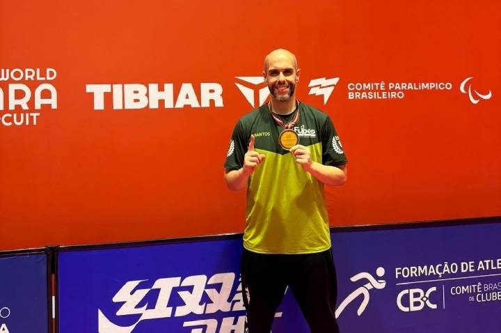 Mesatenistas paralímpicos de Santos ganham medalhas no Internacional em São Paulo