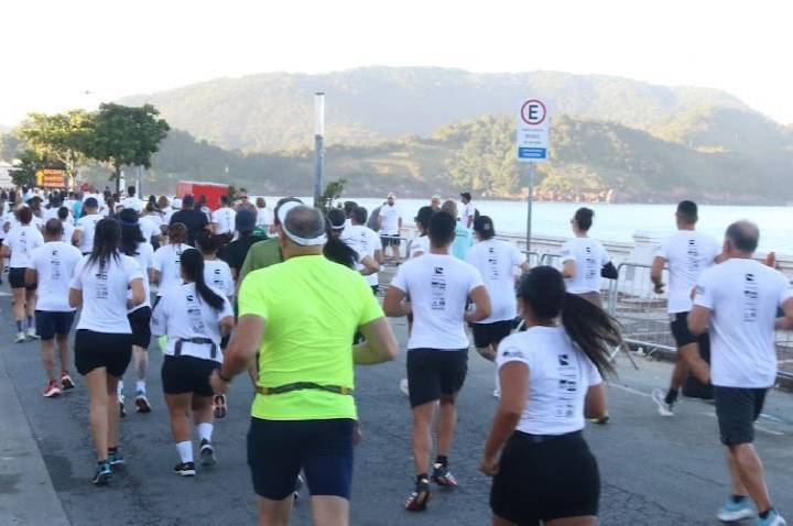 Nova corrida de 5k na avenida da praia em Santos está com inscrições abertas