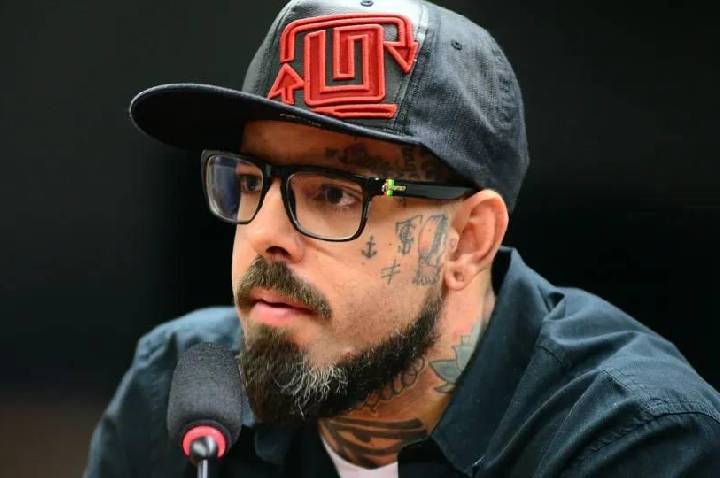 O rock pode ficar nichado, diz Tico Santa Cruz, com novo disco do Detonautas