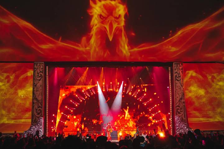 Paula Fernandes celebra gravação de 
