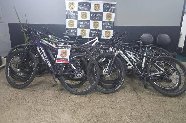 Polícia apreende 28 bicicletas em operação contra furtos no centro de SP