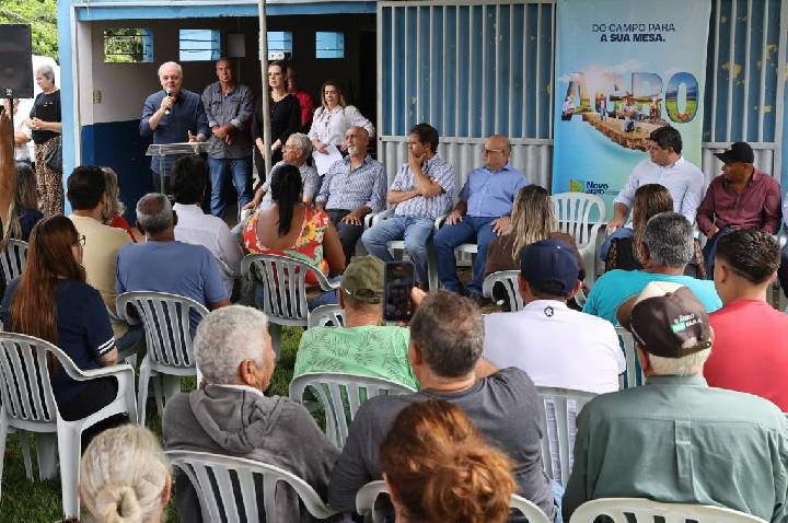Prefeitura fortalece avicultura familiar sendo elo para implantação de frigorífico no Assentamento Rio das Pedras