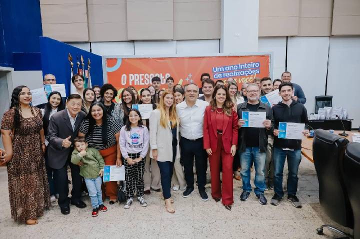 Programa de São Bernardo, Direito ao Futuro entrega certificados de bolsas de estudo a alunos da Faculdade de Direito
