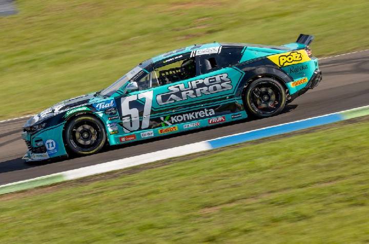 RiSE26 estreia com ritmo forte e equilíbrio no 1º dia de treinos da NASCAR Brasil em Santa Cruz do Sul