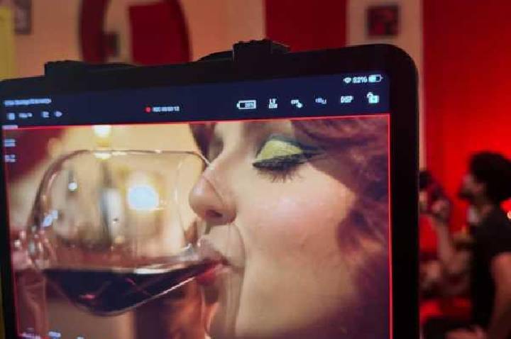 Santo Colomba recebe Linda Sena para pocket show intimista com feijoada especial 