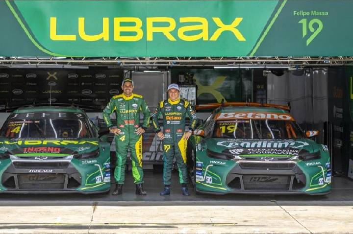 Segue o líder! Time Lubrax TMG chega a Interlagos para manter a liderança da Stock Car 2026