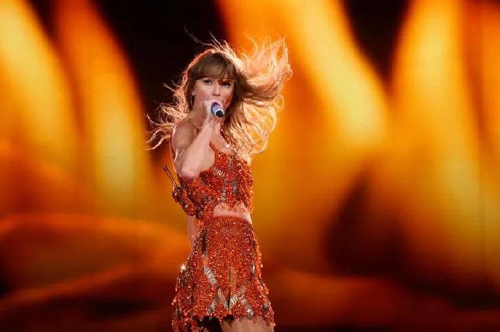Taylor Swift se torna a musicista mais rica da história com fortuna de US$ 2 bilhões