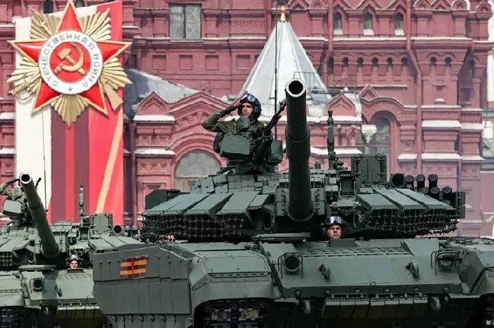 Temendo ataques, Rússia reduz escala de Desfile da Vitória