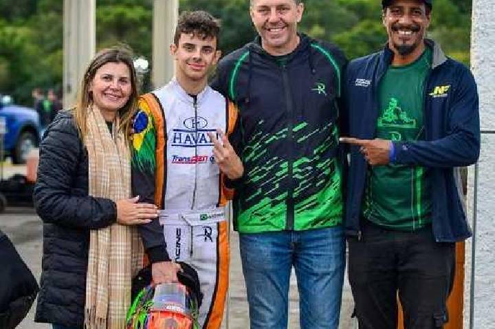 Vice-campeão em duas categorias, Arthur da Rocha foi destaque no 29º Campeonato Sul-Brasileiro de Kart