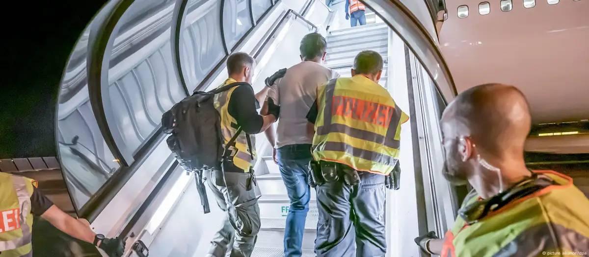 Alemanha cogita deportar migrantes irregulares para Ruanda