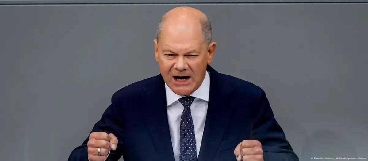 Alemanha precisa de imigrantes, diz Scholz à oposição