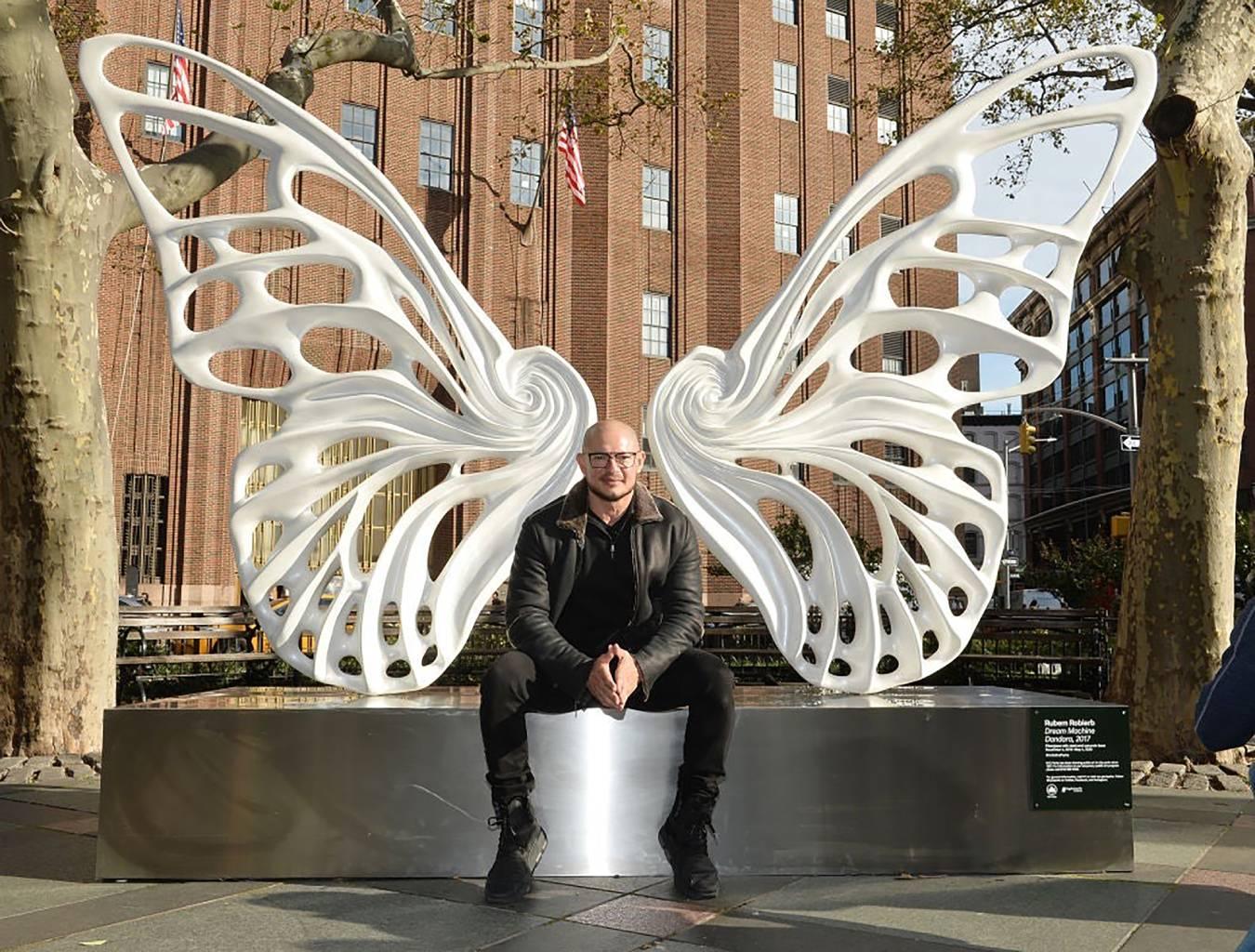 Após 10 anos prósperos nos Estados Unidos, Rubem Robierb faz primeira exposição no Brasil