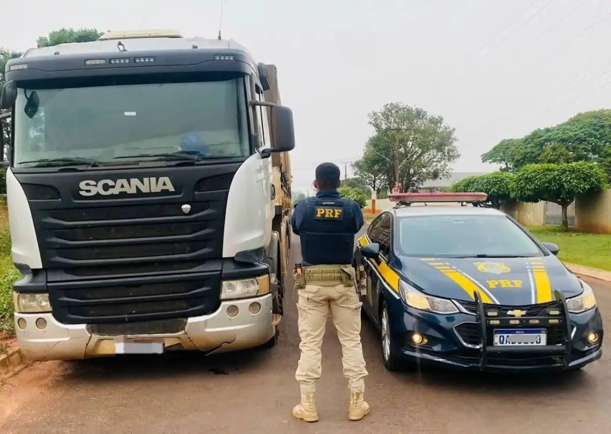 Caminhão roubado no Paraná é recuperado no Mato Grosso do Sul